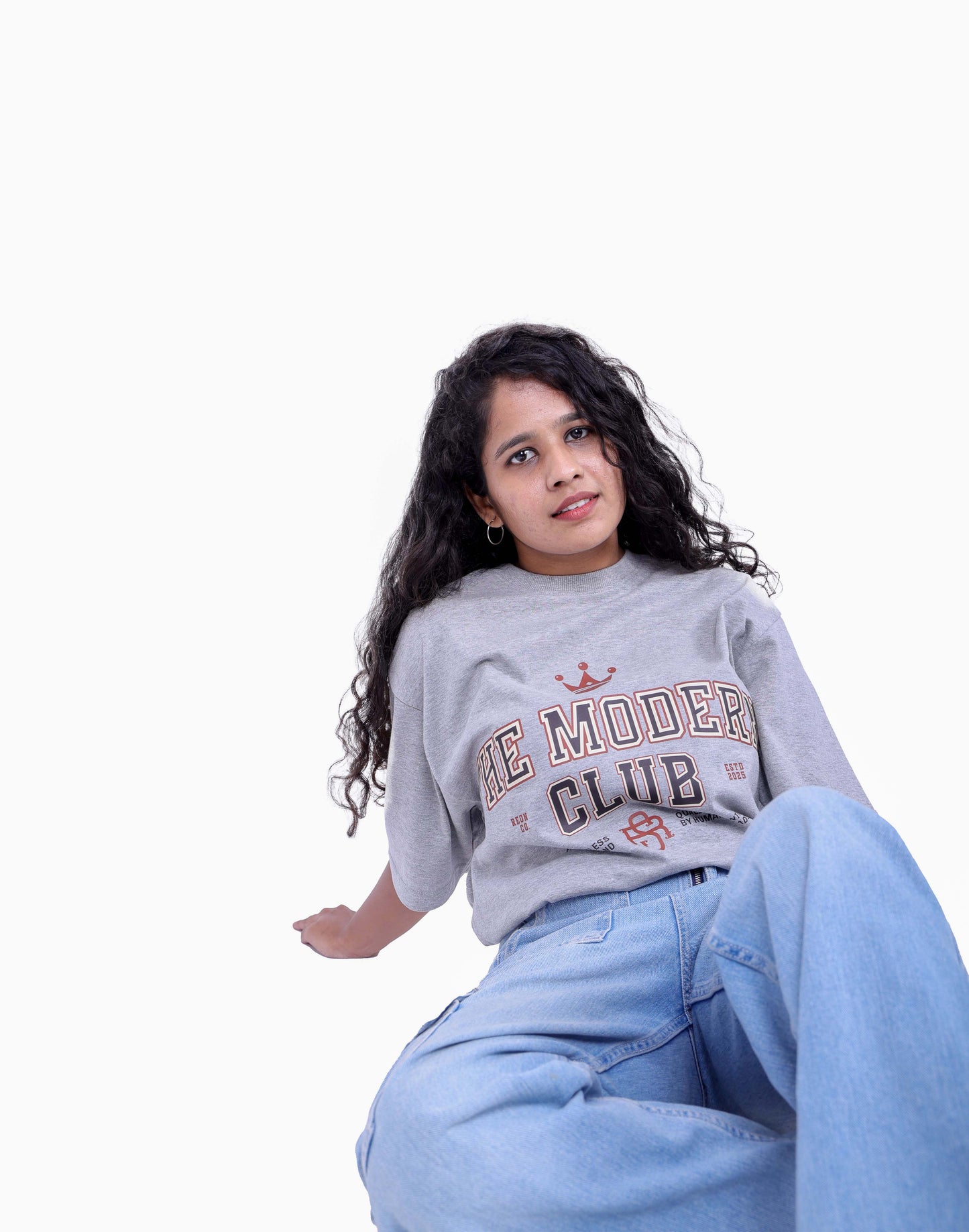 THE MODERN CLUB RETRO OVERSIZED TSHIRT